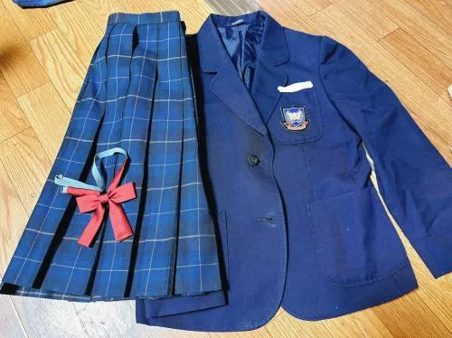 沖縄東中学校　女子　制服