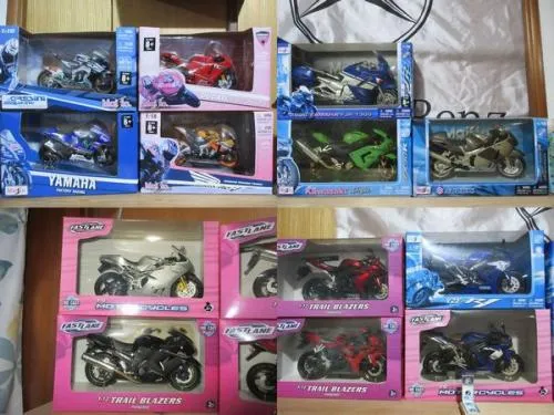 バイクミニカー12台セット　箱入り