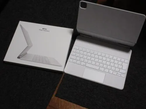 iPad Pro(12.9インチ)用　マジックキーボード