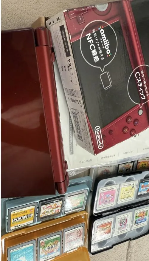 ニンテンドー3DS メタリックレッド本体、その他ゲームソフト付き