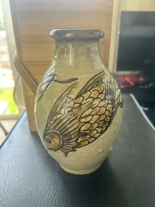 人間国宝 金城次郎 海老魚紋壺