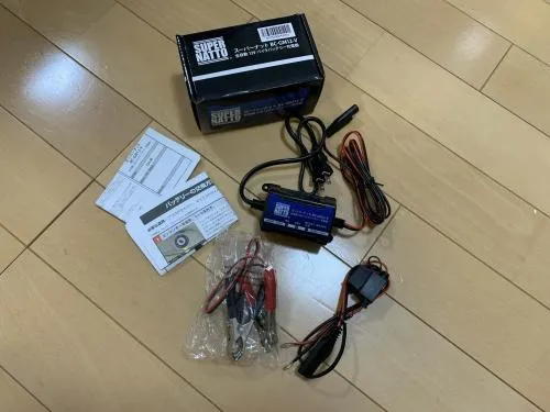【美品】バッテリー充電器