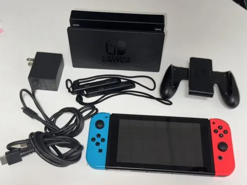 switch(バッテリー強化版)｜【売ります】ゲーム／本体・ソフト